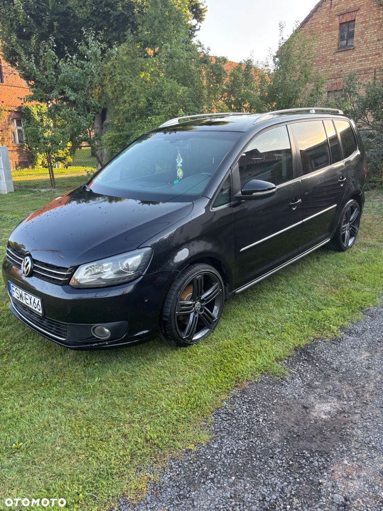 Volkswagen Touran - 1