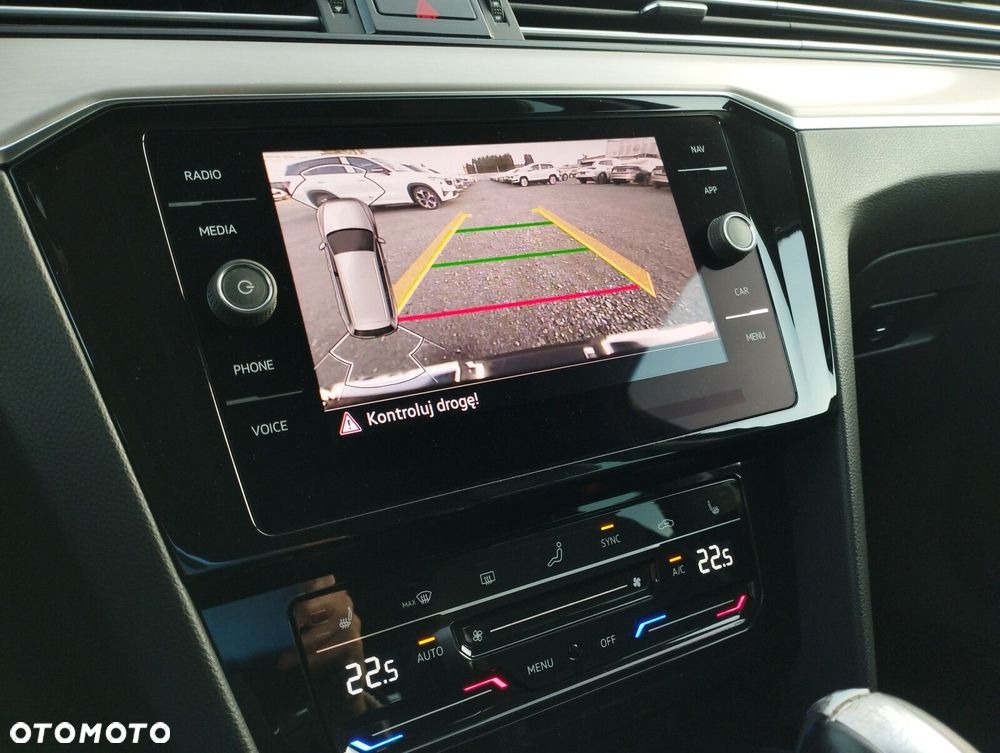 Volkswagen Passat Variant 2.0 TDI Elegance DSG - 18