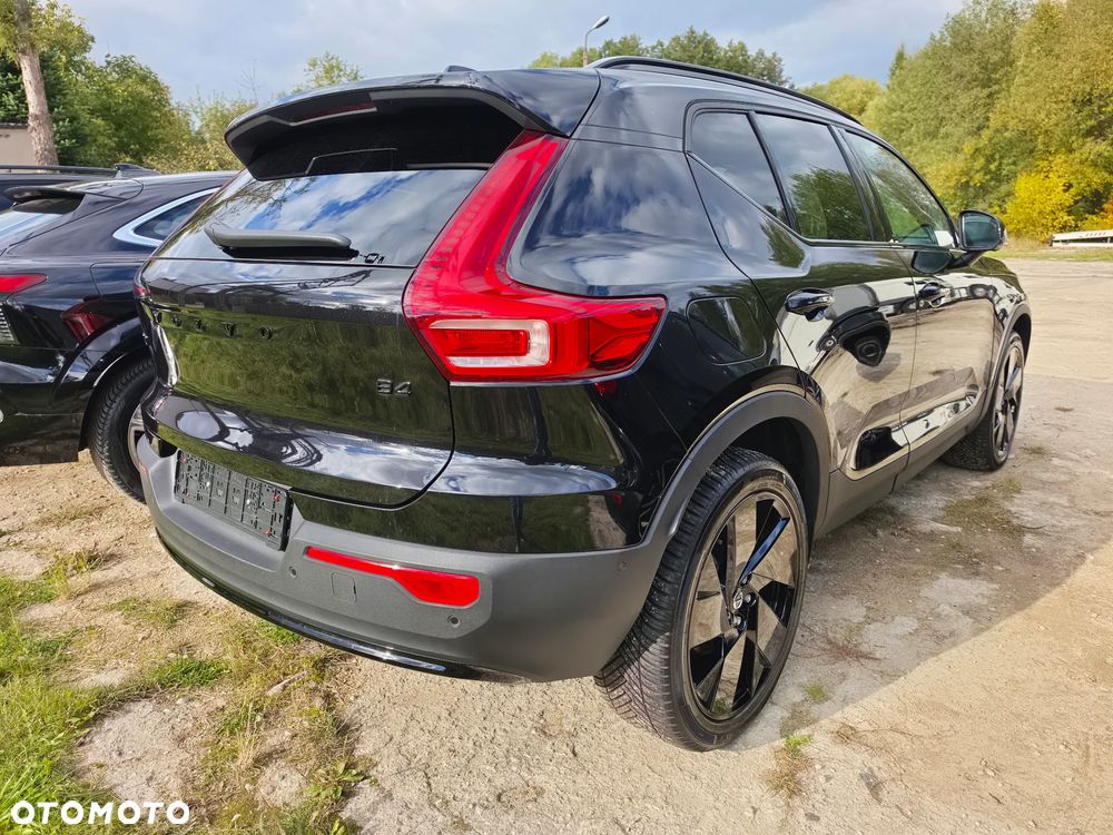 Volvo XC 40 B4 B DKG Ultra Black Edition - 2
