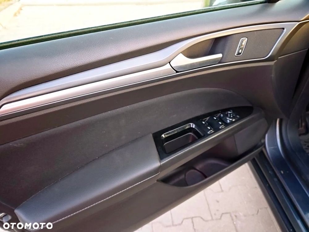 Ford Mondeo 2.0 TDCi Titanium PowerShift - 22