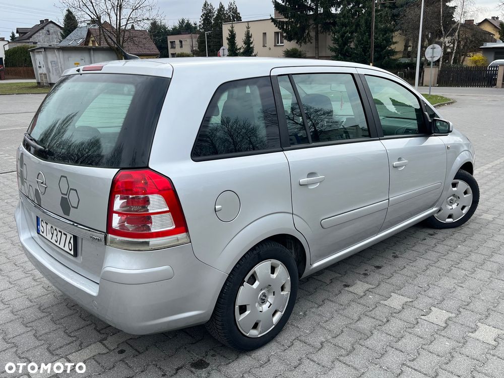 Opel Zafira 2.0 DTI Base - 11