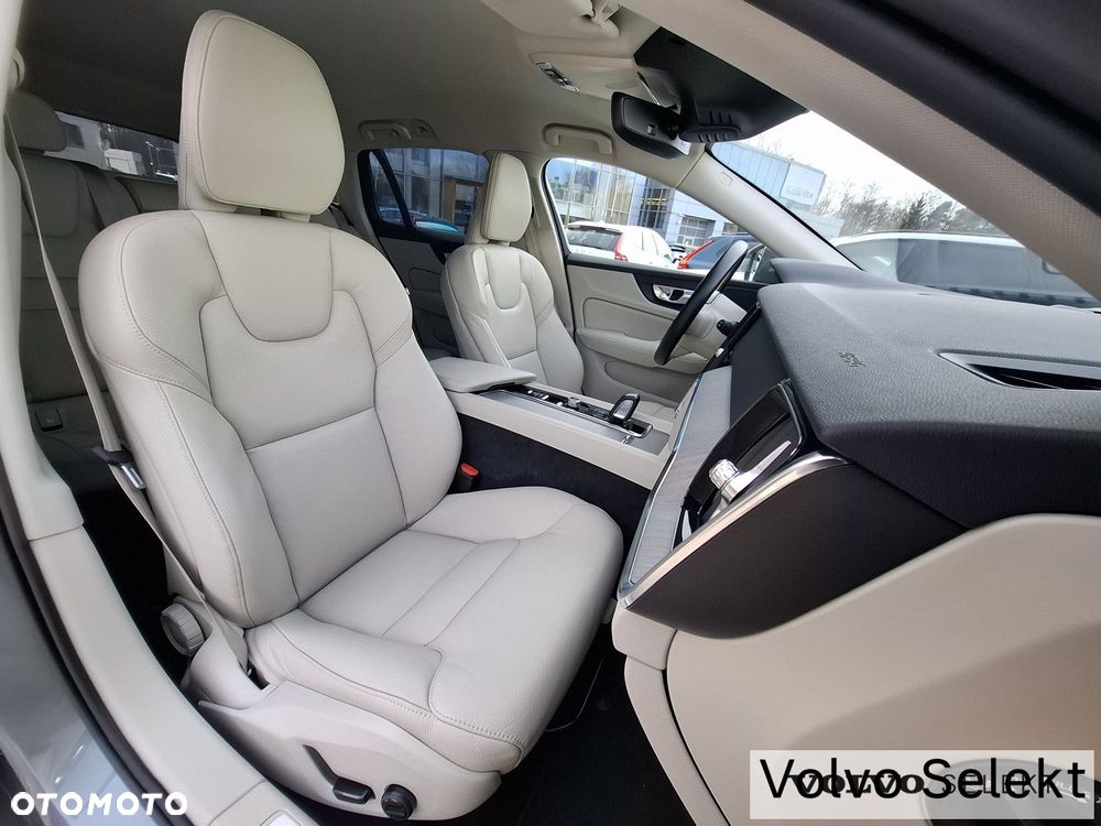Volvo V60 Cross Country - 11