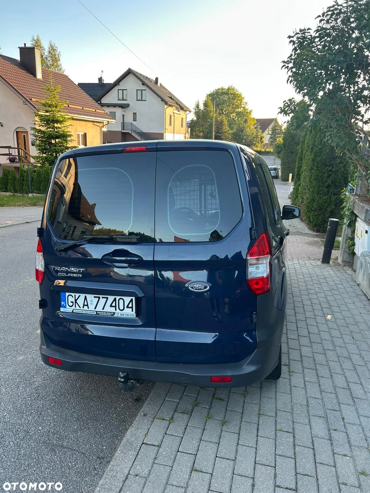 Ford Transit Courier - 13