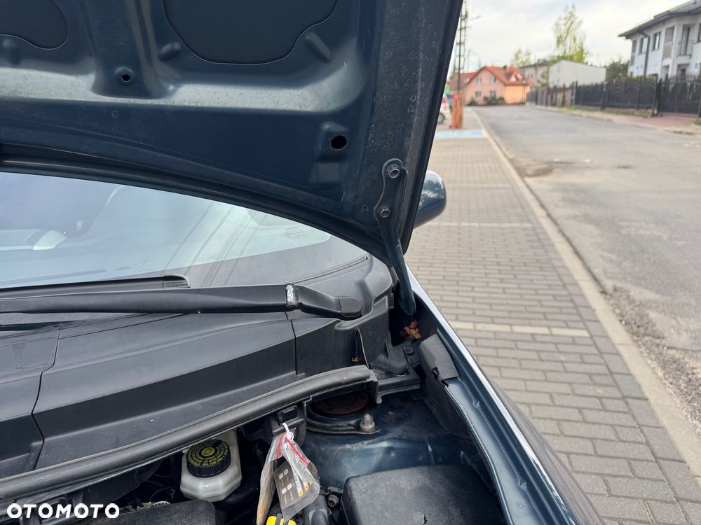 Toyota Auris 1.6 Prestige - 23