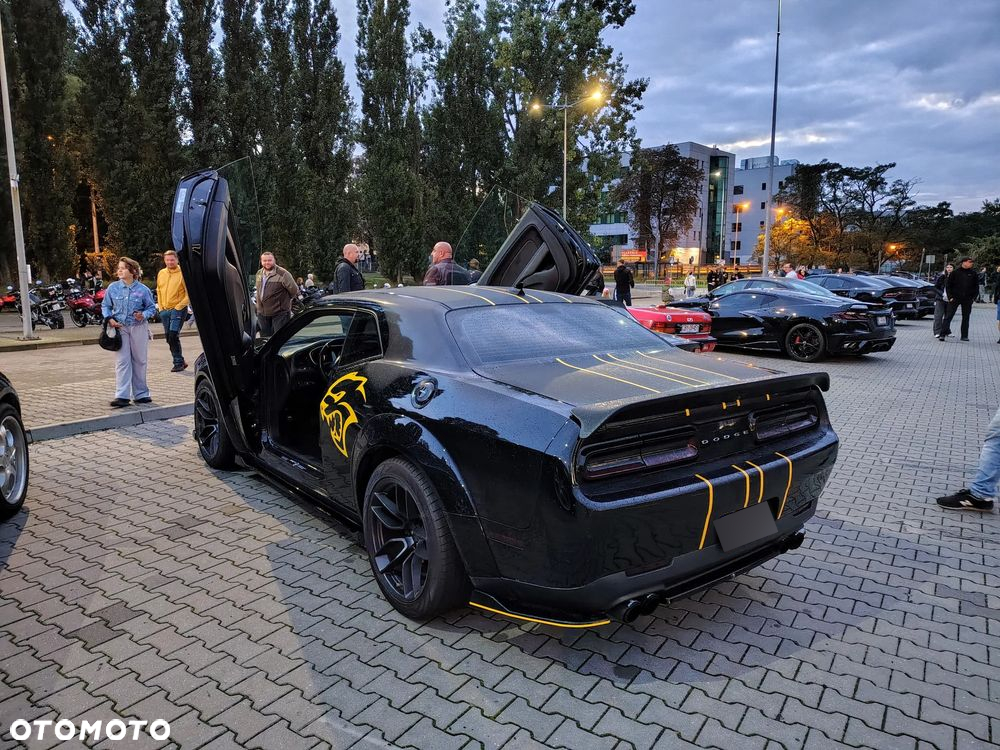Dodge Challenger 6.4 Scat Pack Widebody - 2