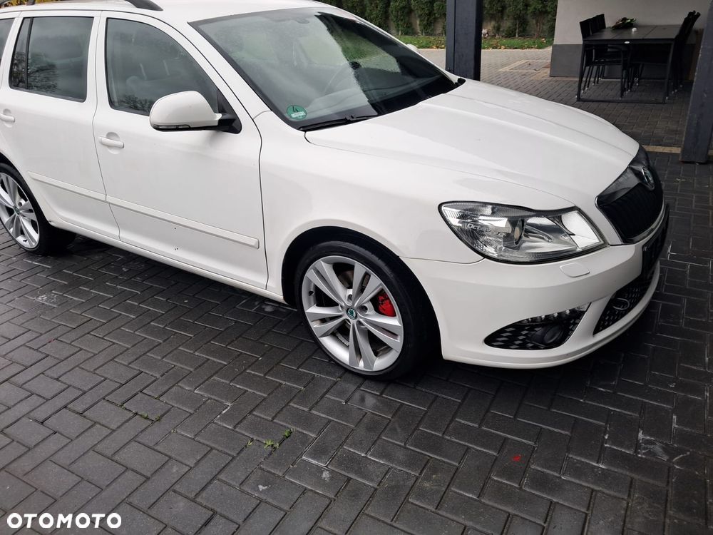 Skoda Octavia 2.0 TDI DPF RS - 1