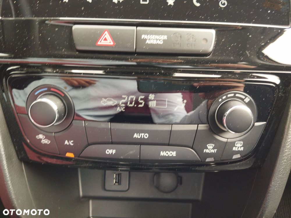 Suzuki Vitara 1.5 DualJet Hybrid Premium Plus 2WD AGS - 26