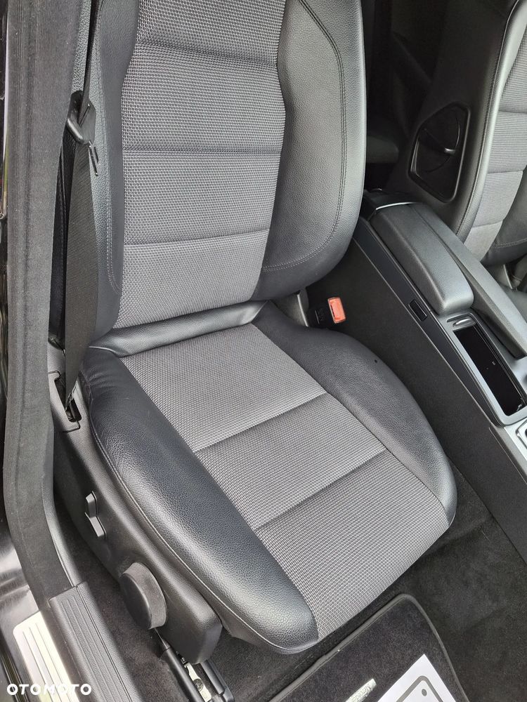 Mercedes-Benz Klasa C 180 BlueEFFICIENCY 7G-TRONIC Avantgarde - 16