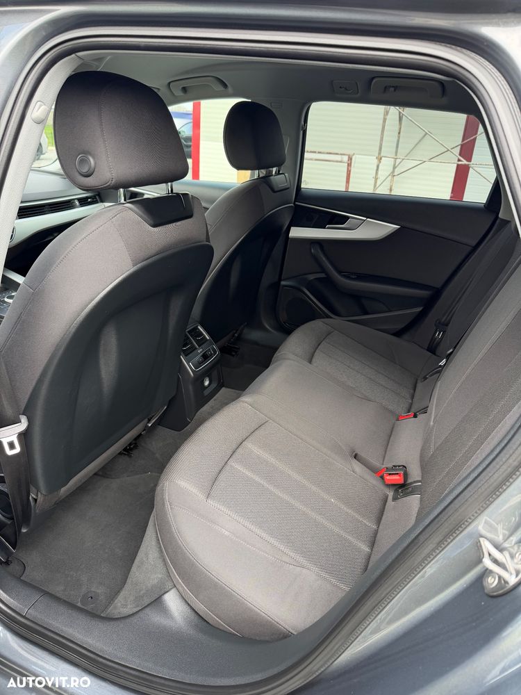 Audi A4 2.0 TDI ultra S tronic - 16