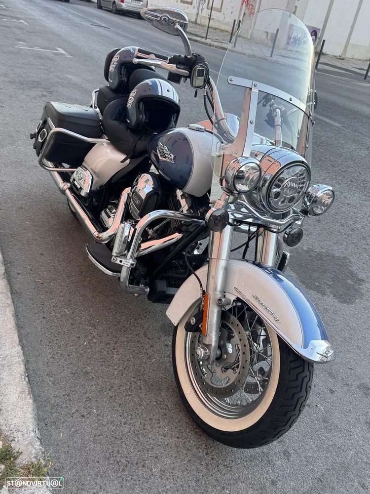 Harley-Davidson FLHRCI Road KING CLASSIC - 7