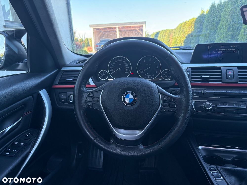 BMW Seria 3 318d Sport Line EU6 - 15