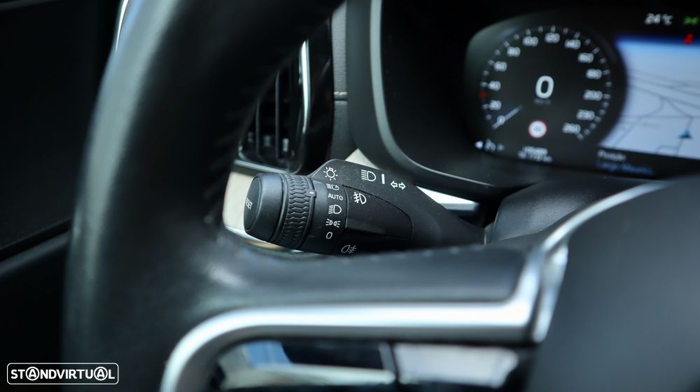 Volvo XC 60 2.0 T8 PHEV Inscription AWD - 47