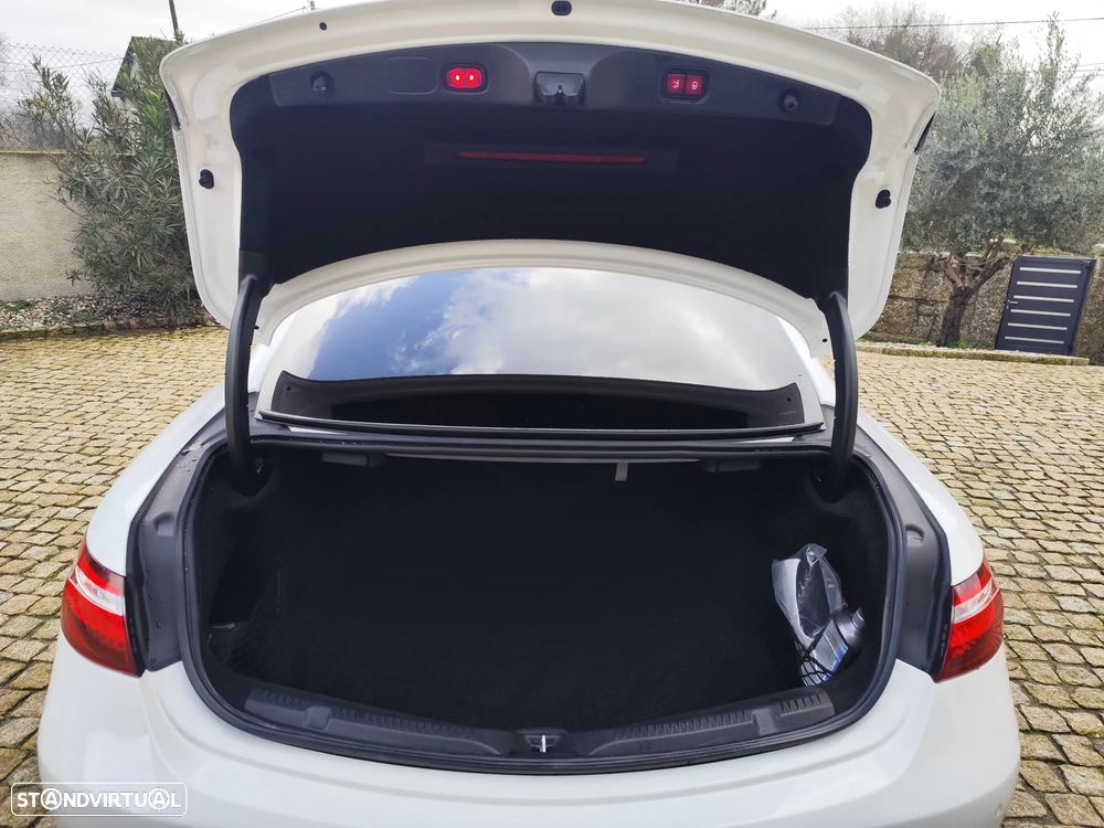 Mercedes-Benz E 220 d AMG Line - 20