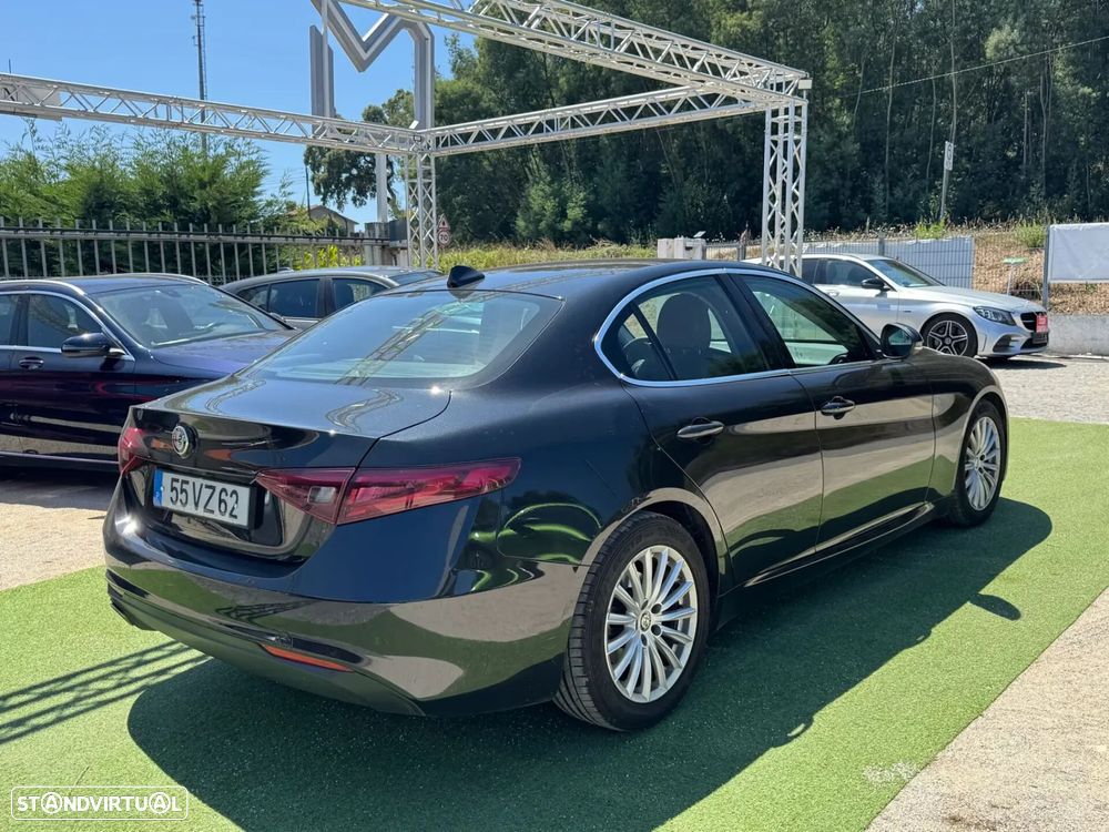 Alfa Romeo Giulia 2.2 Super - 3