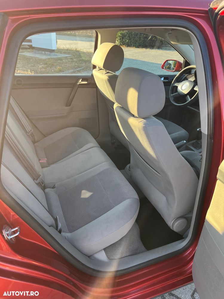 Volkswagen Polo 1.2 Attractive - 9