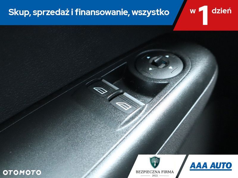 Ford Tourneo Courier - 18