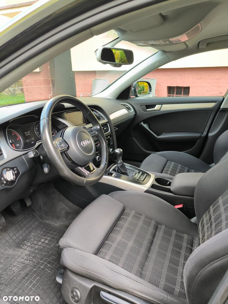 Audi A4 Limousine - 6