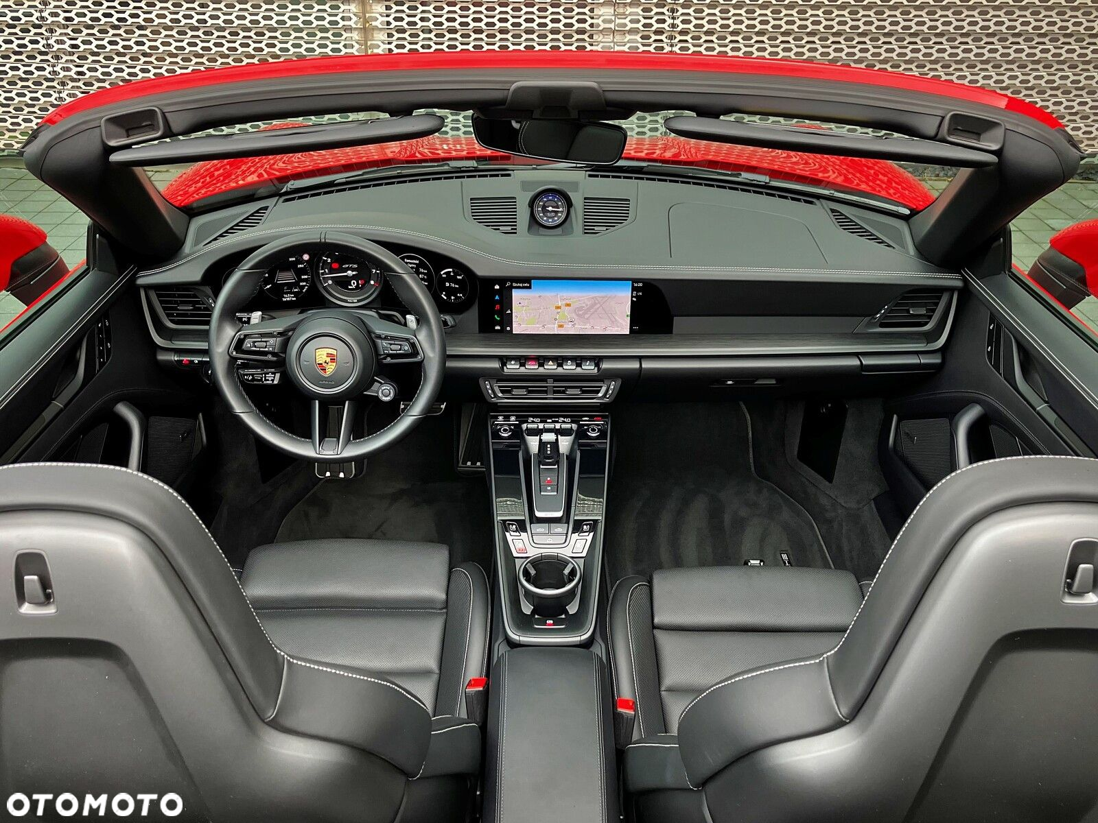 Porsche 911 Carrera 4 GTS Cabrio - 21