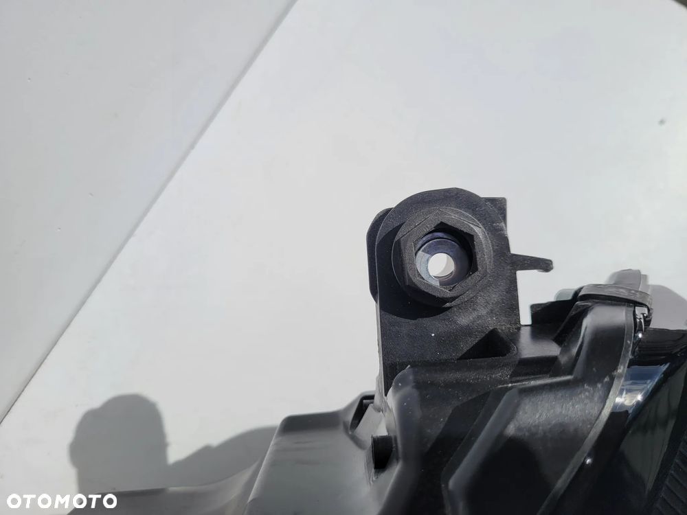 Skoda Octavia IV lift lampa przod prawa full led - 6