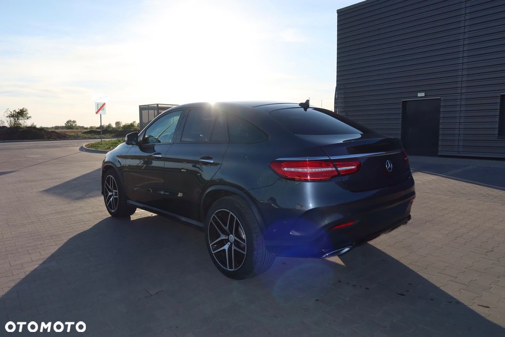 Mercedes-Benz GLE 350 d 4Matic 9G-TRONIC AMG Line - 3