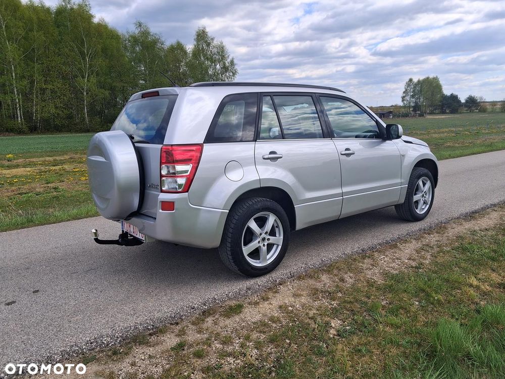 Suzuki Grand Vitara 2.0 - 15