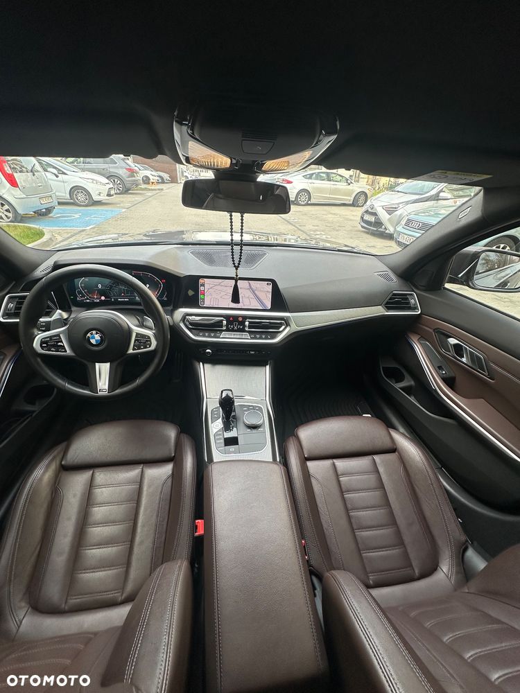 BMW Seria 3 320d xDrive mHEV - 20