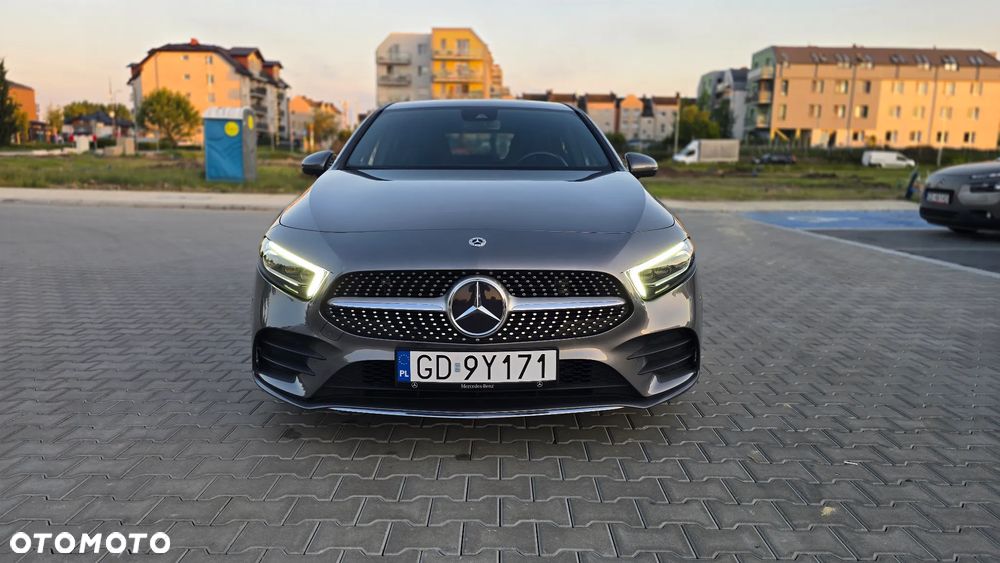Mercedes-Benz Klasa A 200 AMG Line 7G-DCT - 3