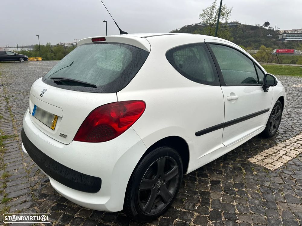 Peugeot 207 - 3