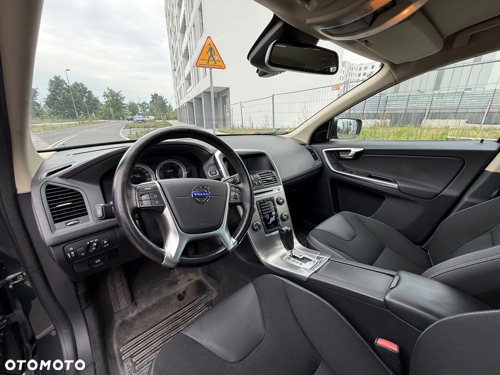 Volvo XC 60 2.4D AWD Momentum - 14