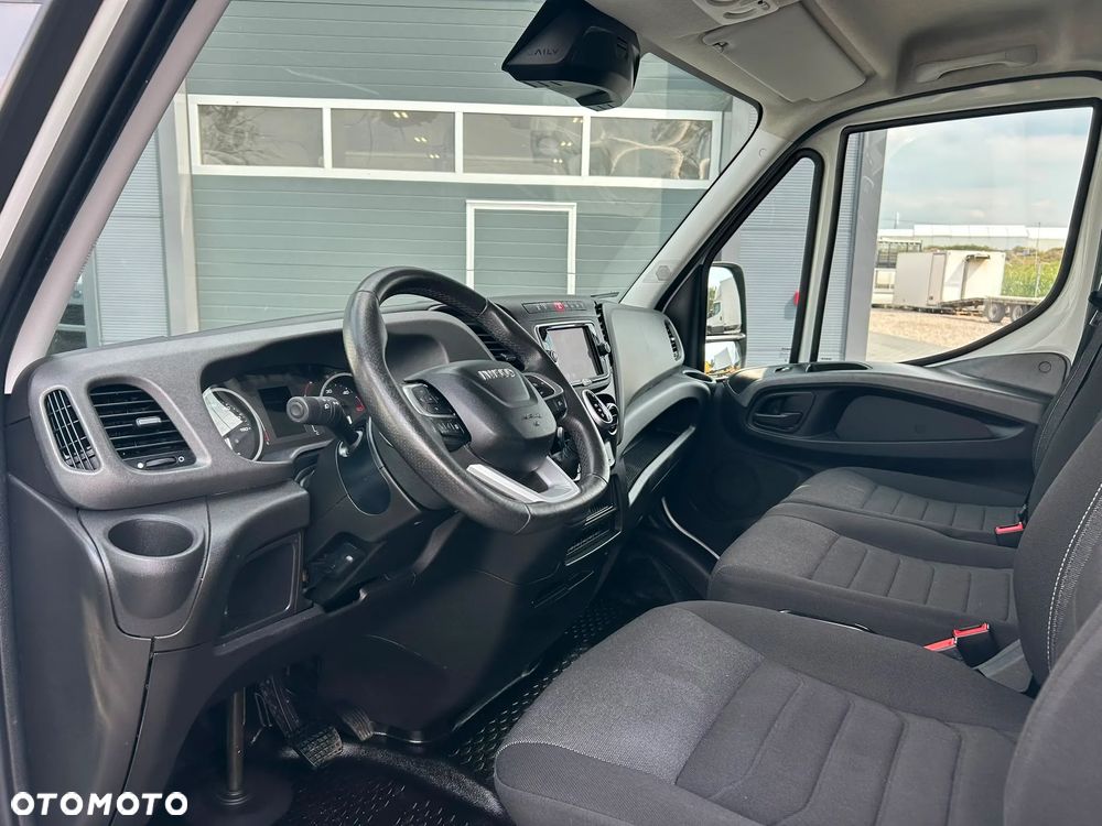 Iveco Daily 40C18 35C18 3.0 HPI Hi-Matic Kontener 8 palet + winda 1000kg + drzwi boczne **Tylko 88tyś. km.**Kamera**Klima**LED**Super stan**2023R** - 11