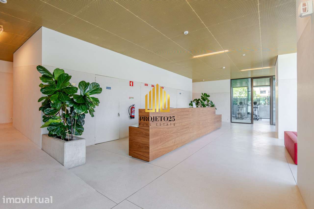 Apartamento T2 moderno e elegante com 3 varandas Panorâmicas - Grande imagem: 2/37