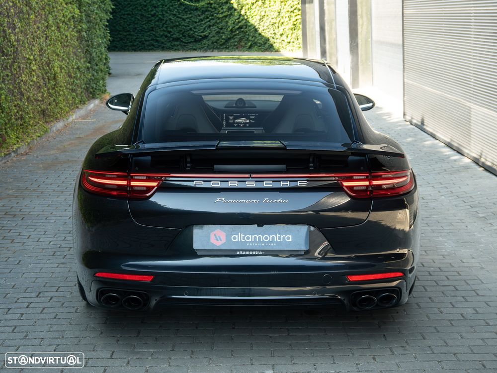 Porsche Panamera Turbo - 11