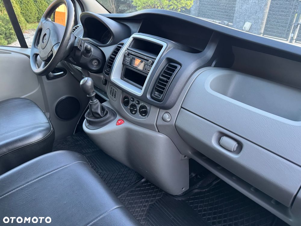 Opel Vivaro - 18