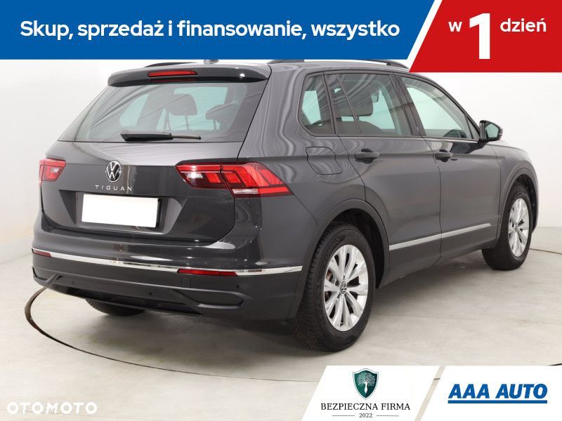 Volkswagen Tiguan - 7