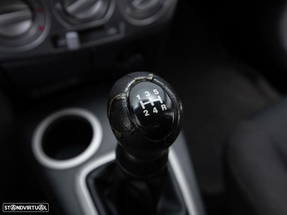 Mazda 2 - 16