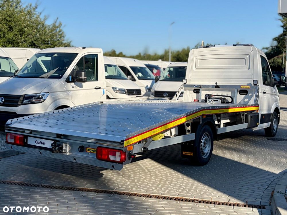Volkswagen Crafter 35 Podwozie z pojedynczą kabiną silnik: 2,0 l EU6 SCR 177 KM / skrzynia biegów: Przedni napęd automatyczna 8-biegowa rozstaw osi: 4490 mm - 9