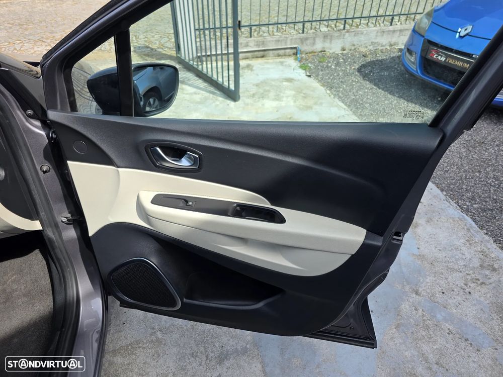 Renault Captur 0.9 TCE - 32