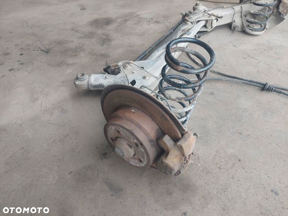 BELKA OŚ ZAWIESZENIA TYŁ TARCZE Z ABS VOLVO 850 I P9140143 - 3