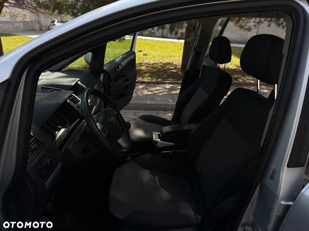 Opel Zafira 1.8 Enjoy - 8