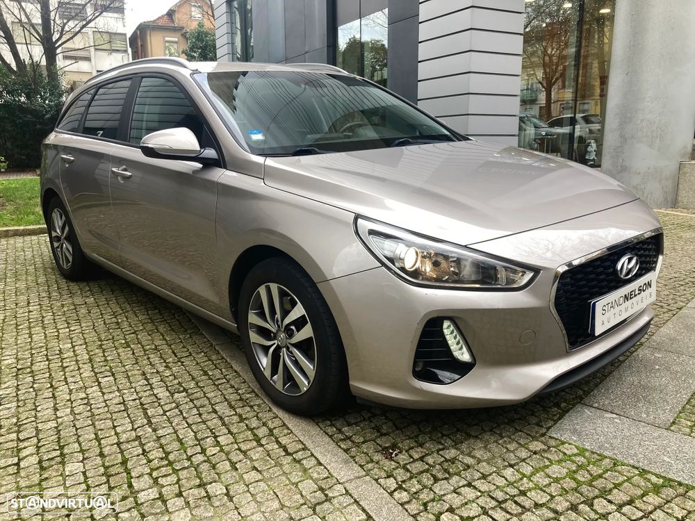 Hyundai i30 SW 1.6 CRDi Comfort+Navi - 3