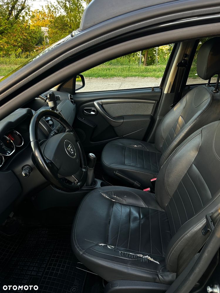 Dacia Duster 1.6 SCe Laureate S&S - 6