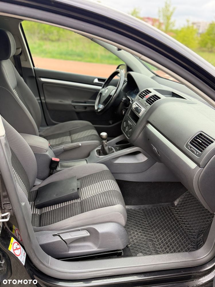 Volkswagen Golf 2.0 TDI Comfortline - 13