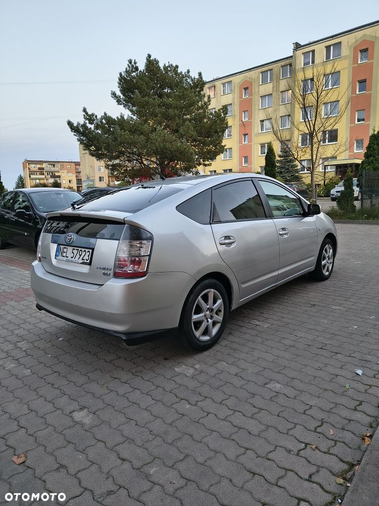 Toyota Prius - 1