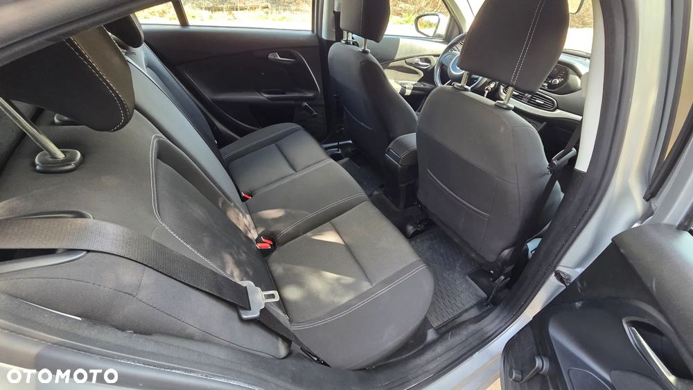 Fiat Tipo 1.4 T-Jet 16v Pop - 14