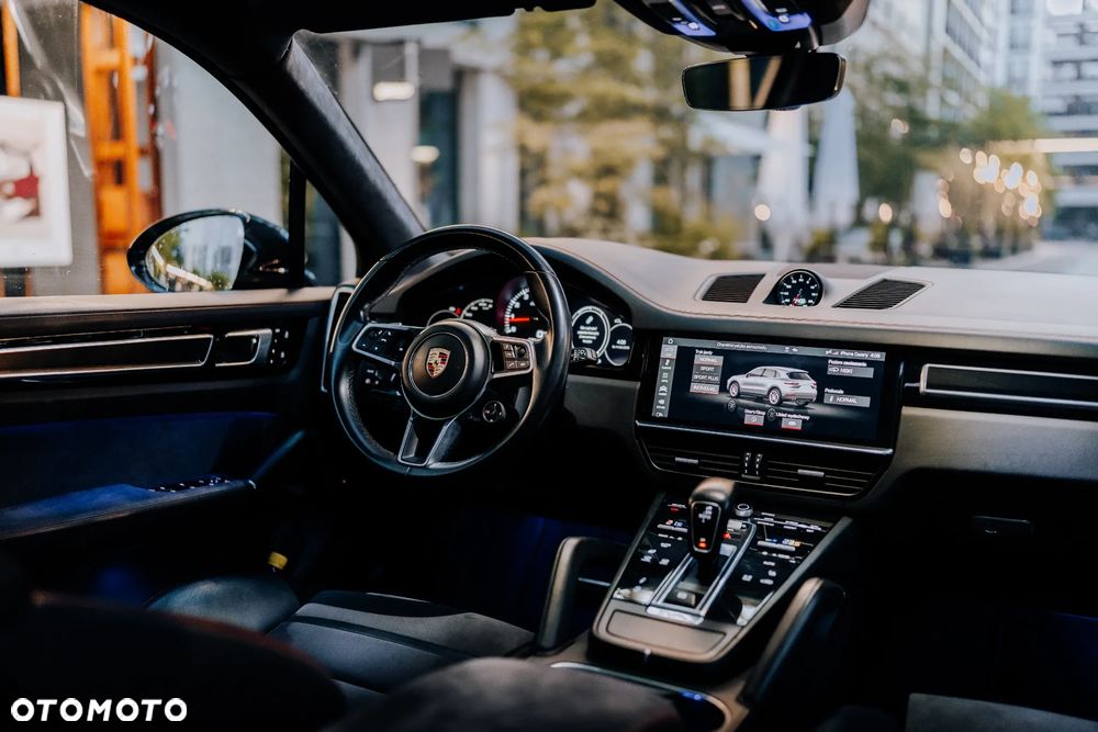 Porsche Cayenne GTS - 36