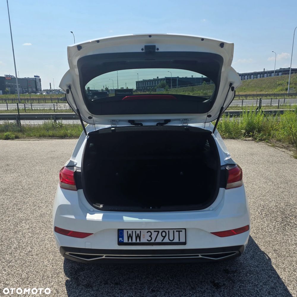 Hyundai i30 1.5 DPI Comfort - 11