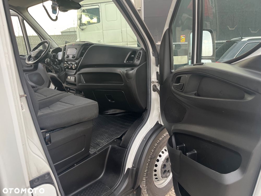 Iveco DAILY - 23