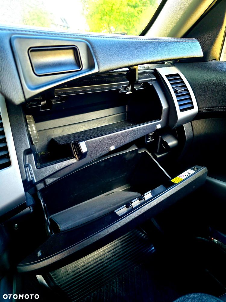 Peugeot 4007 2.2HDi Premium - 15