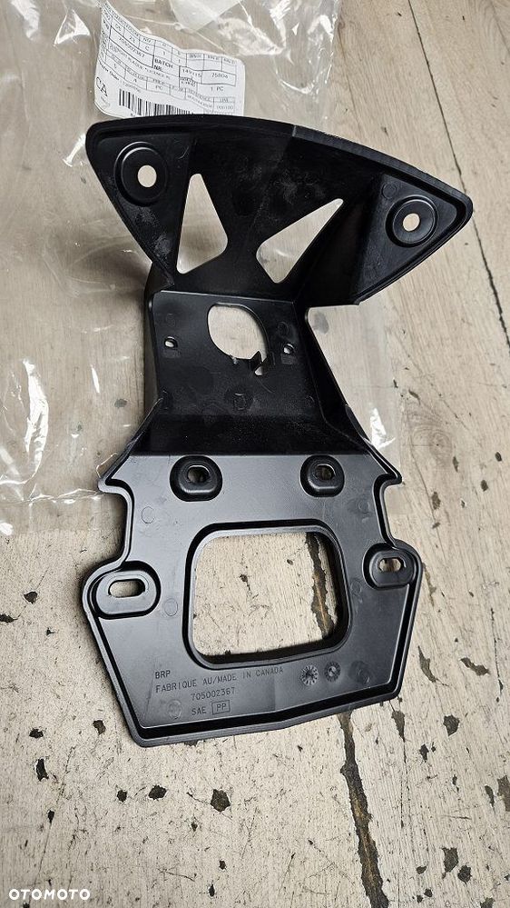 Wspornik tablicy Can-Am Spyder GS RS ST RSS  705002367 - 10