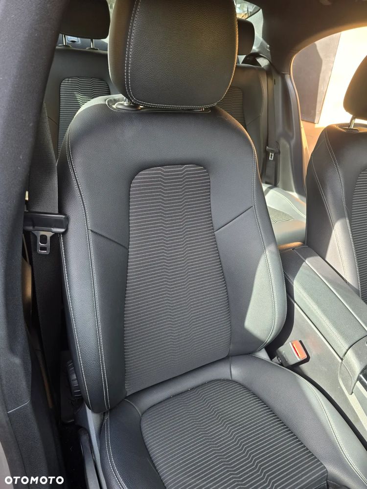 Mercedes-Benz CLA 200 AMG Line 7G-DCT - 15